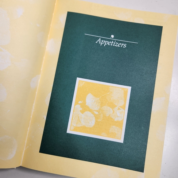 Creme de Colorado Cookbook First Edition Sept 1987 Recipes Hardcover - Picture 9 of 11